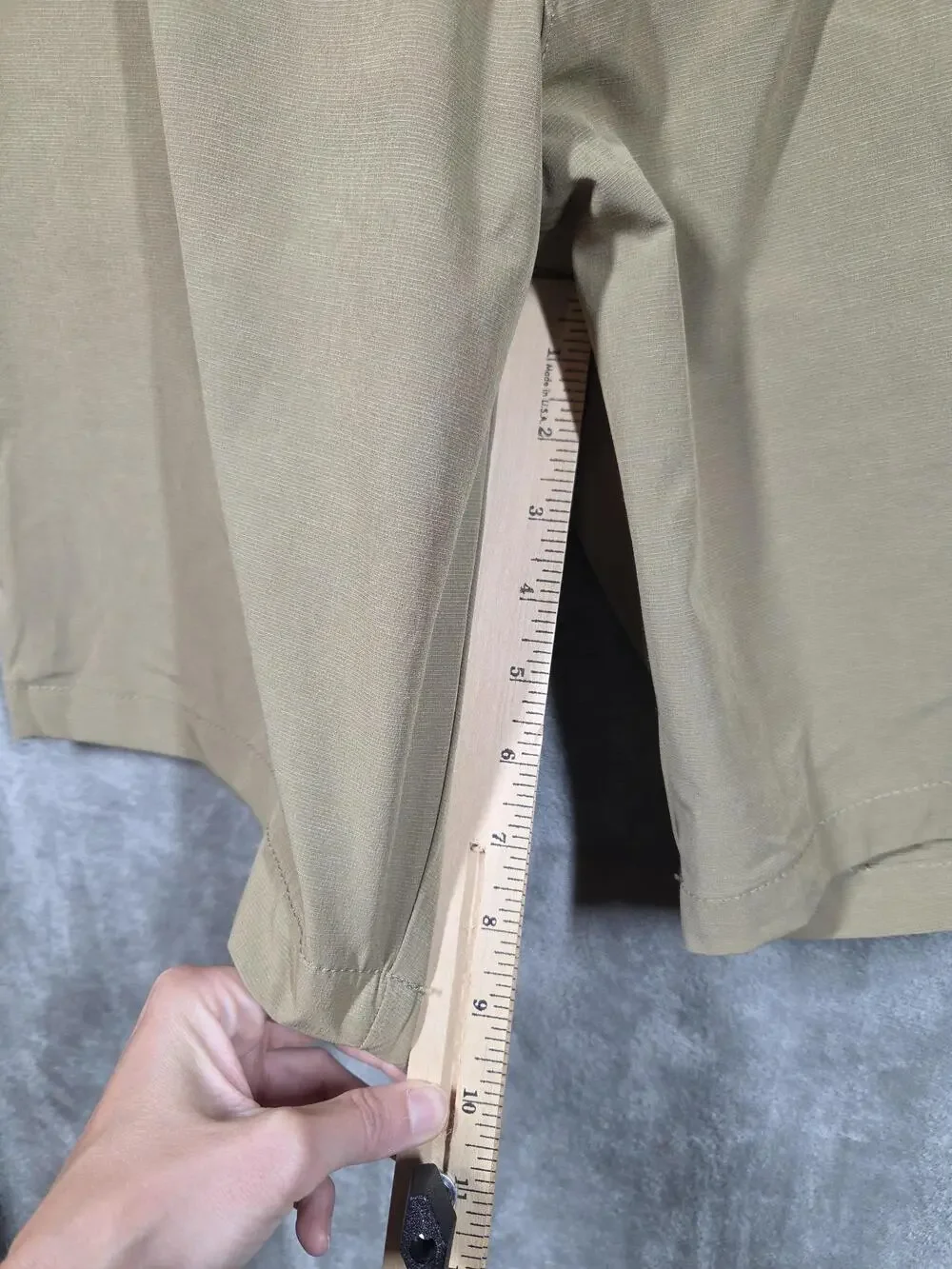 Banana Republic Shorts Mens 40 Beige Chino Stretch 10 Inseam Casual